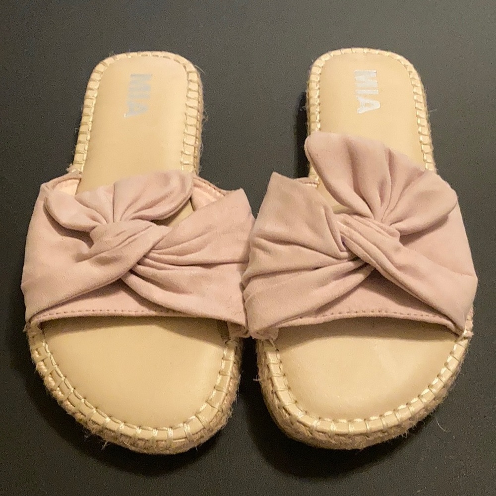 MIA Sandals Size 7‎